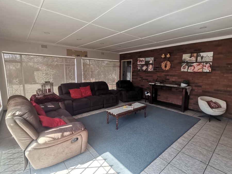 5 Bedroom Property for Sale in Senekal Free State